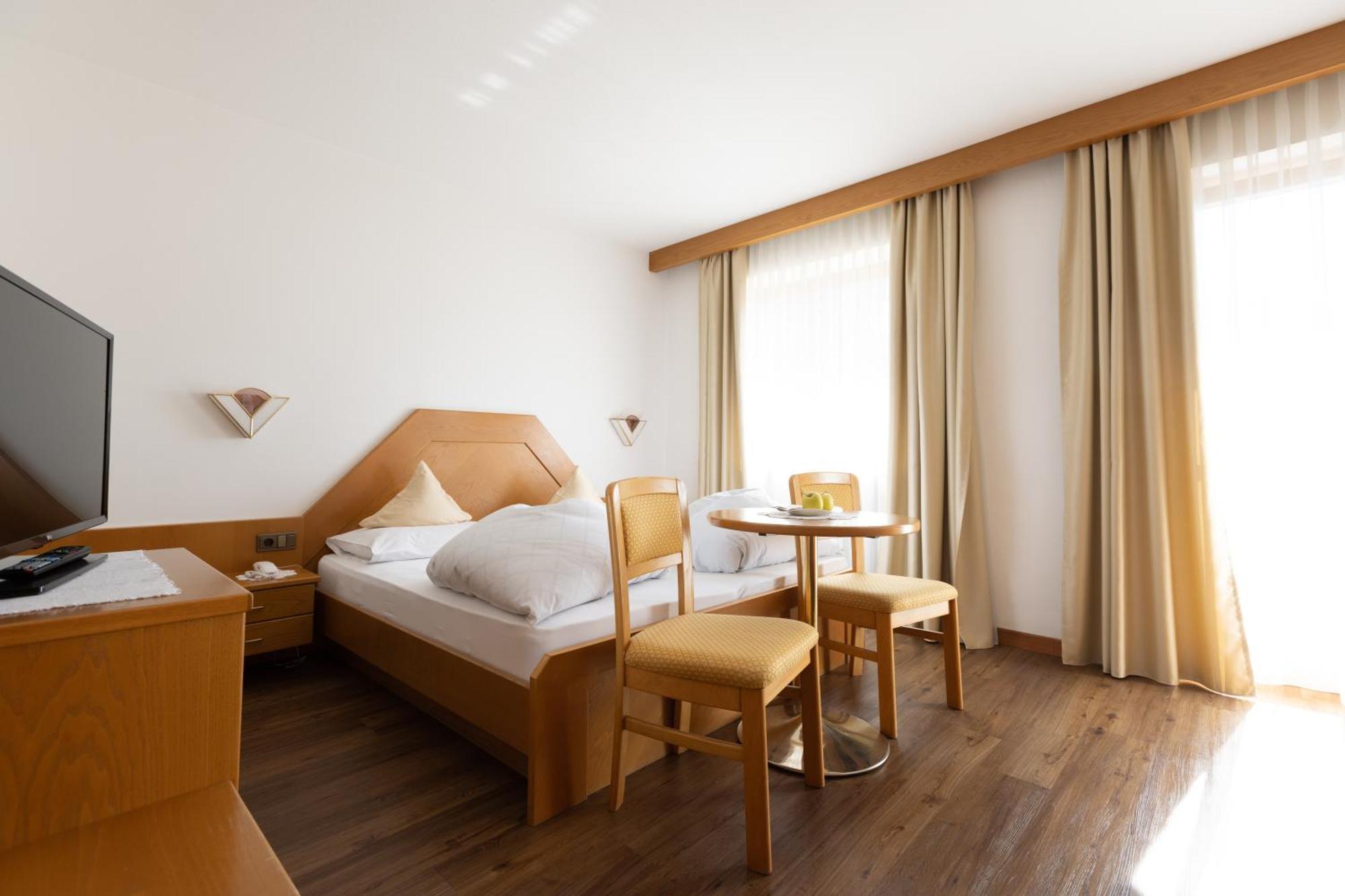 B&B Hotel Mair Am Turm 蒂鲁罗 外观 照片